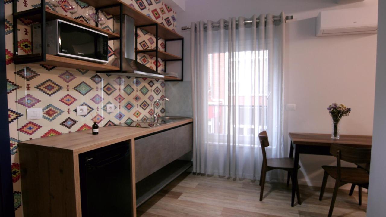 Koni'S Studio Apartments Tiranë Eksteriør bilde