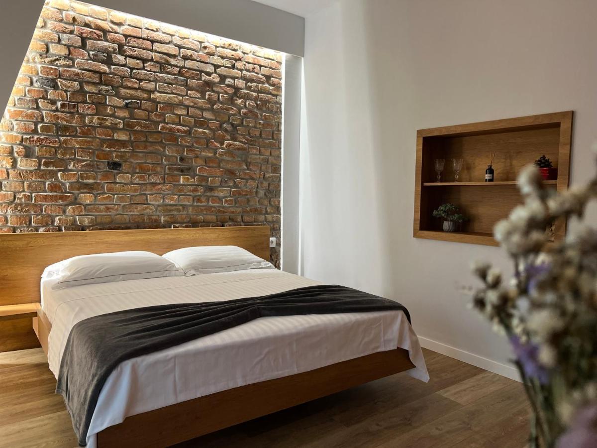 Koni'S Studio Apartments Tiranë Eksteriør bilde