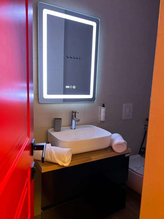 Koni'S Studio Apartments Tiranë Eksteriør bilde